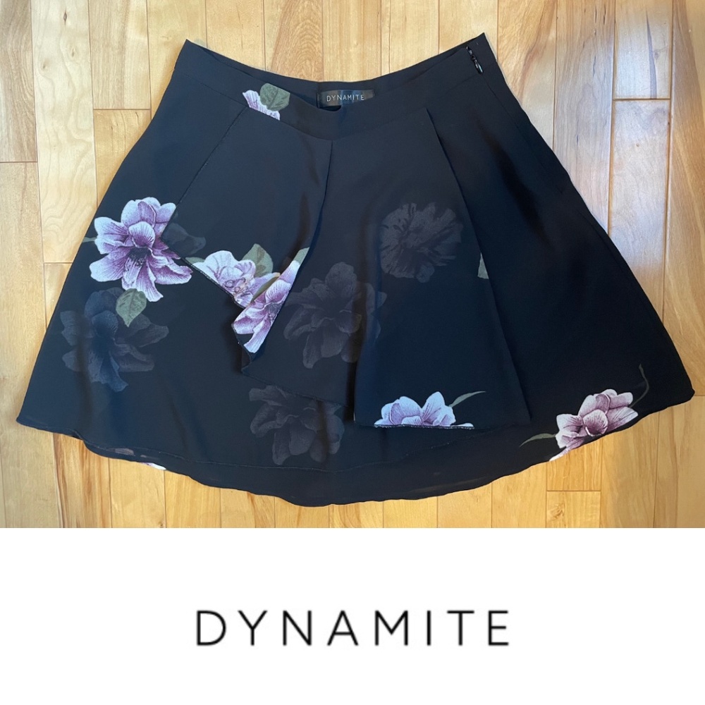 Dynamite Floral Mini Skirt, Size Small